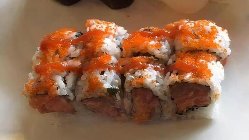 Volcano Roll (8pc)  